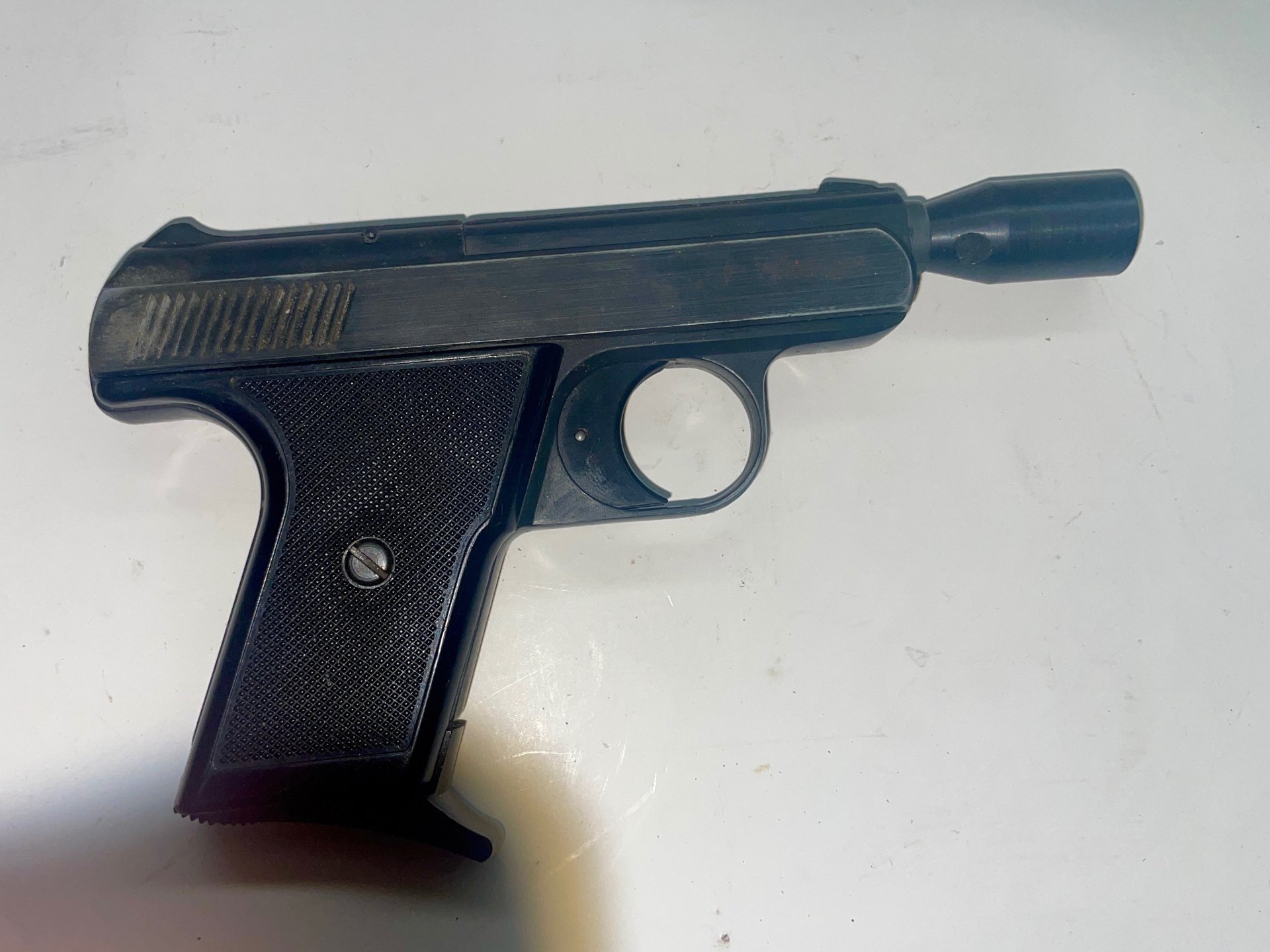 Pistole Perfecta FBI 8000. Reck 8 mm Knall Walther UMAREX – Bild 2