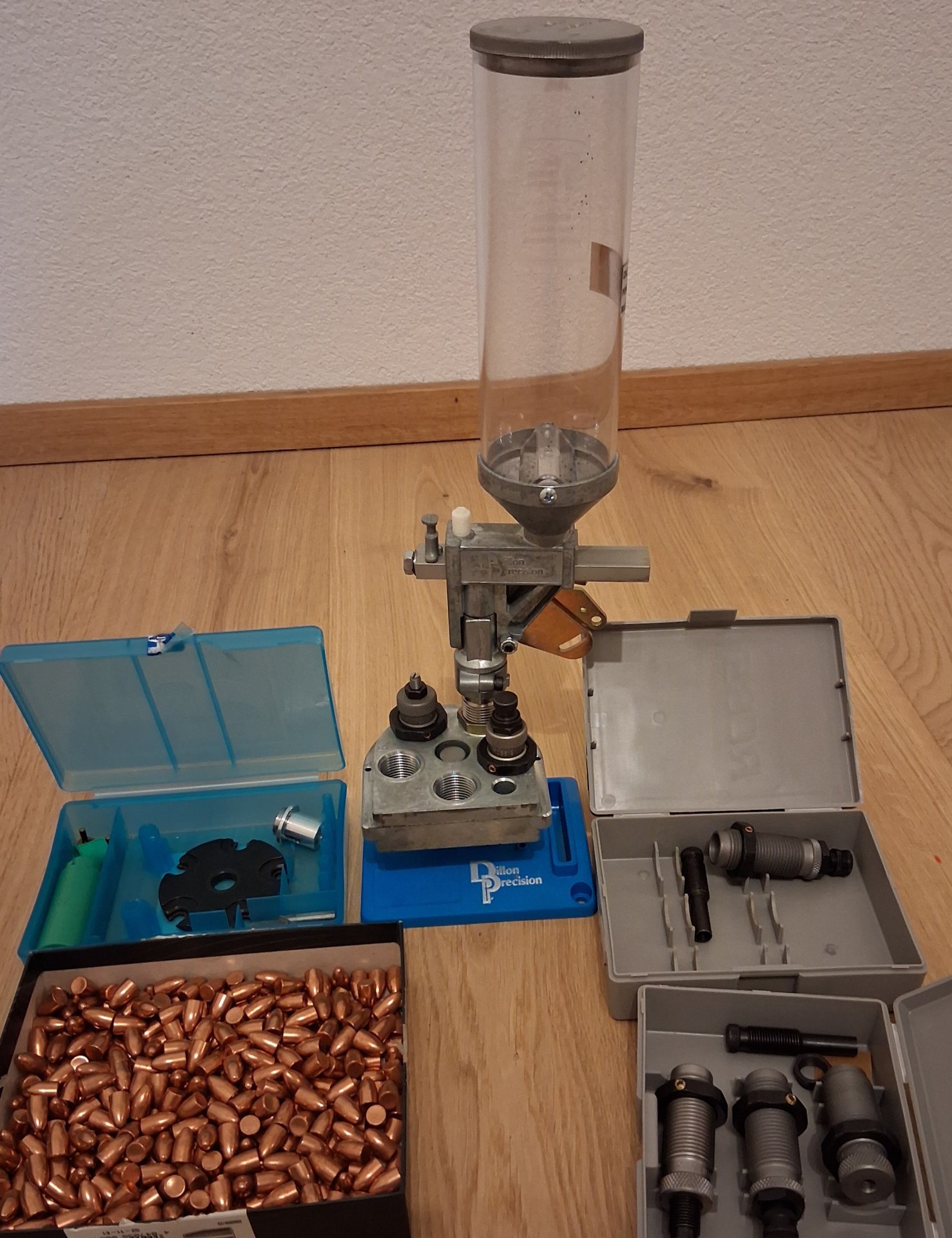 Dillon Conversion Kit 9mm mit Zubehör – Bild 1