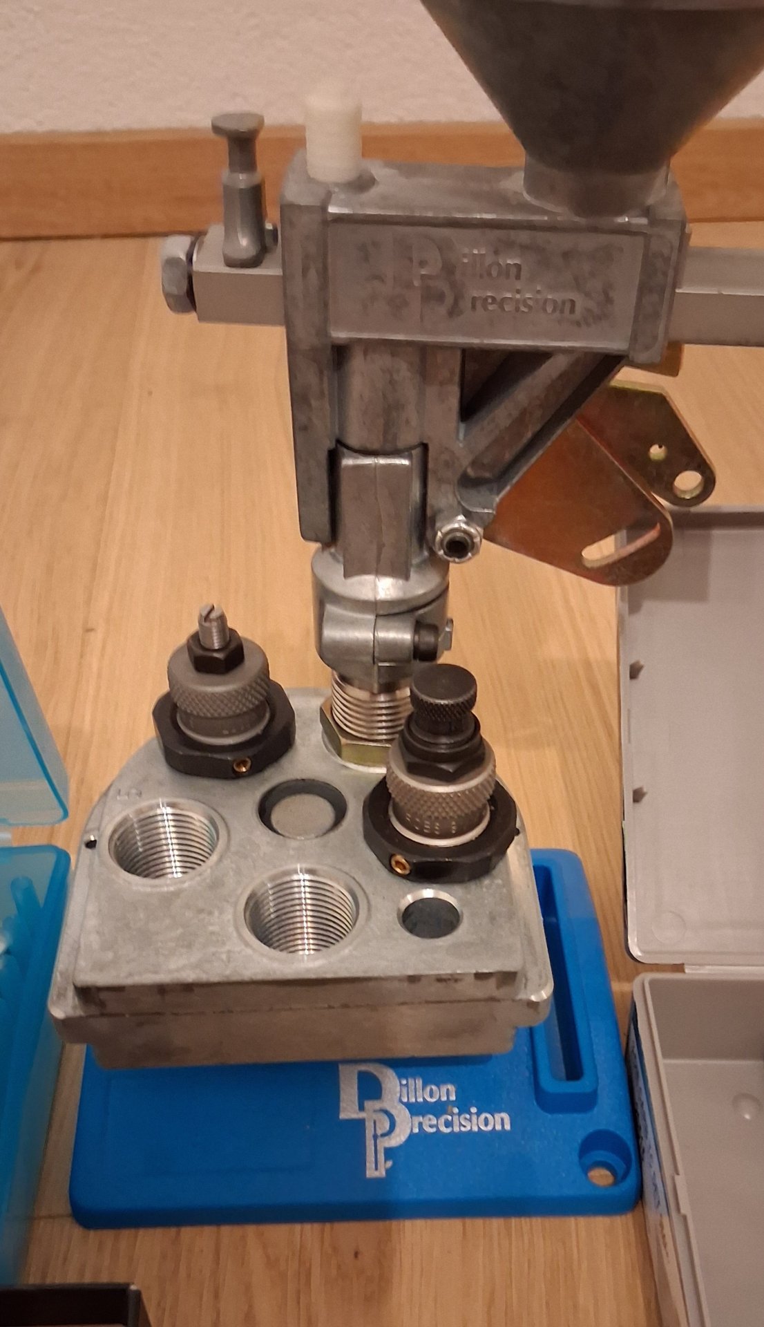 Dillon Conversion Kit 9mm mit Zubehör – Bild 3