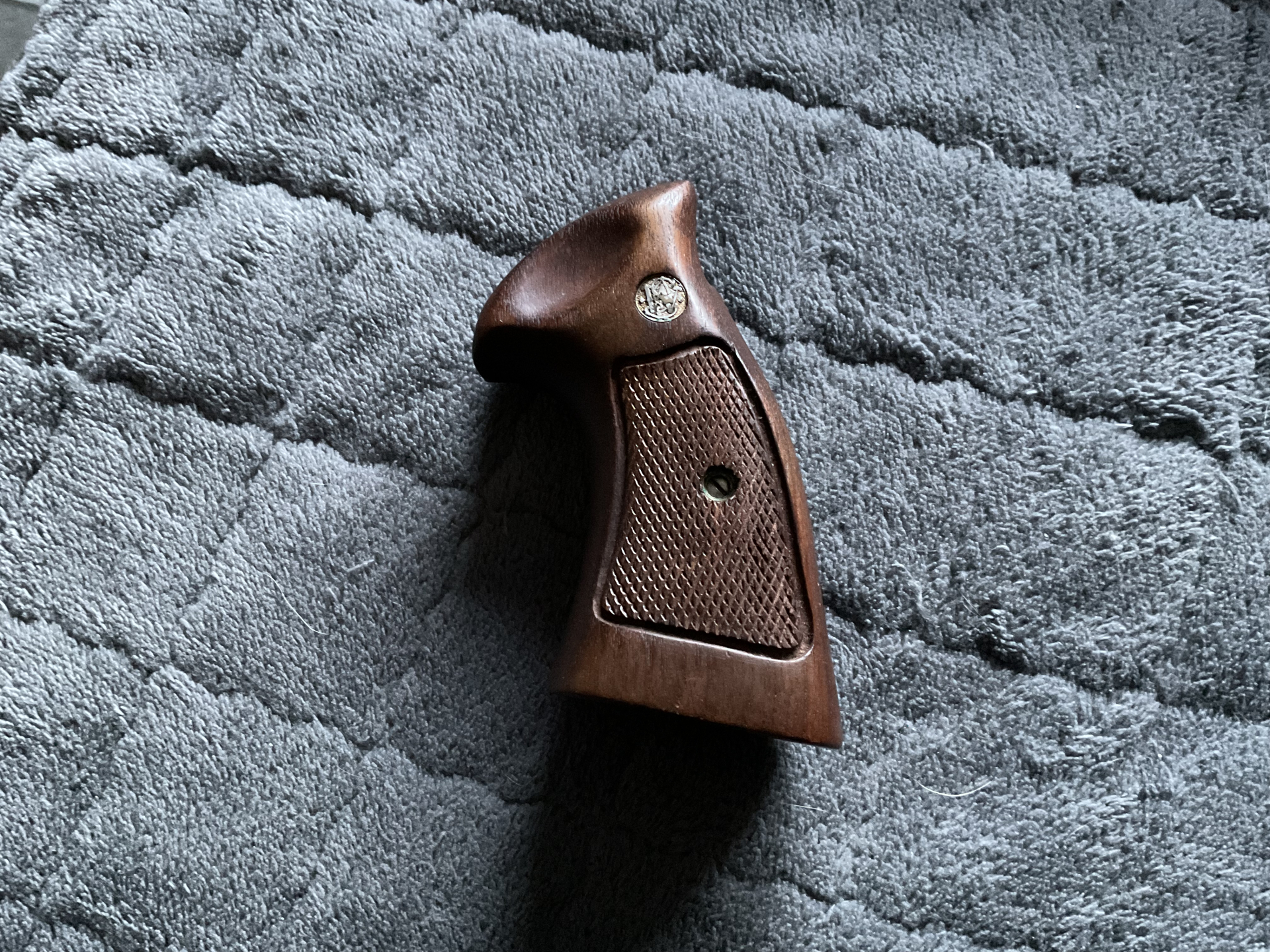 S&W Griffschalen Paar Holz Original unbenutzt – Bild 1