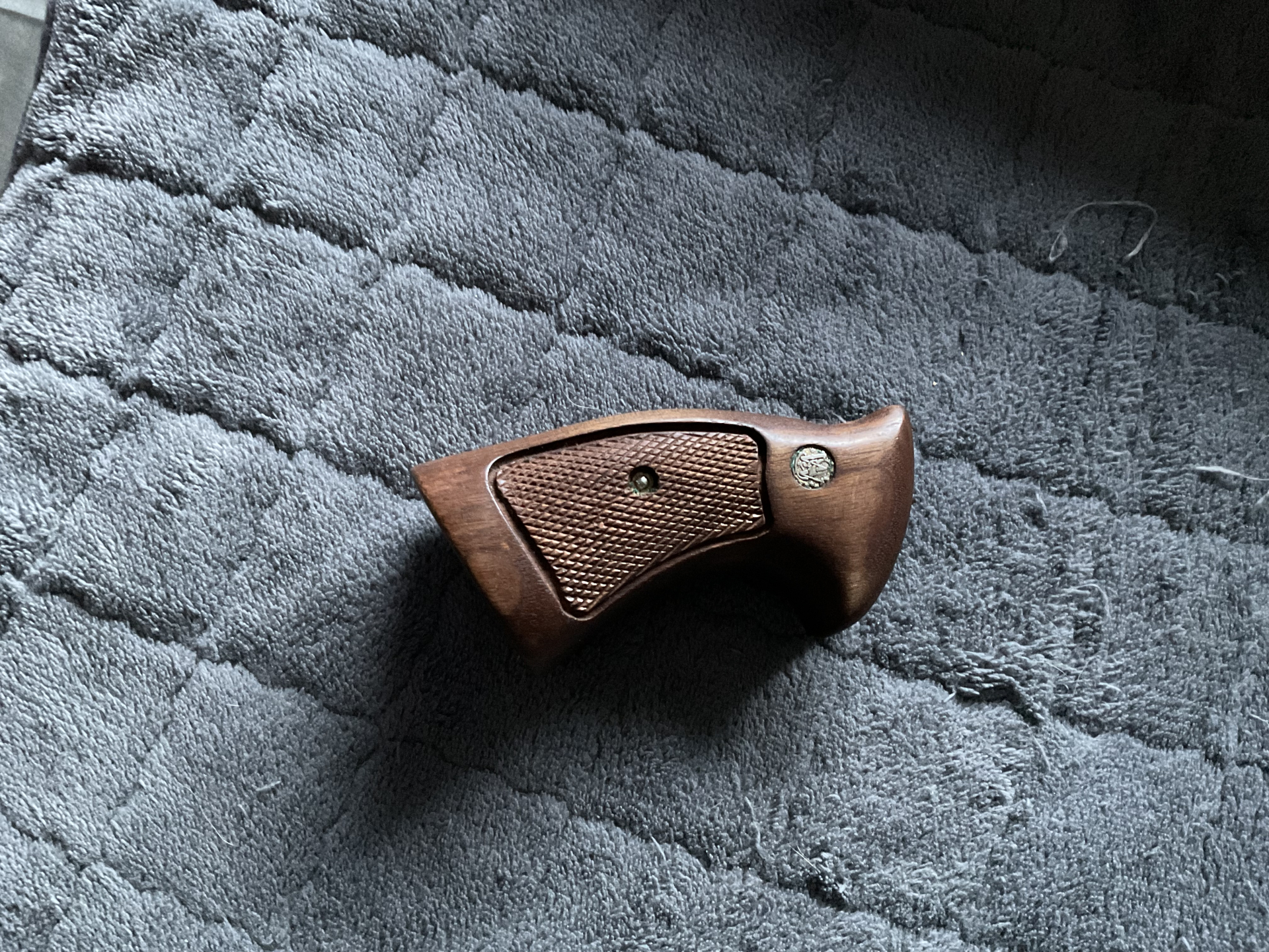 S&W Griffschalen Paar Holz Original unbenutzt – Bild 2
