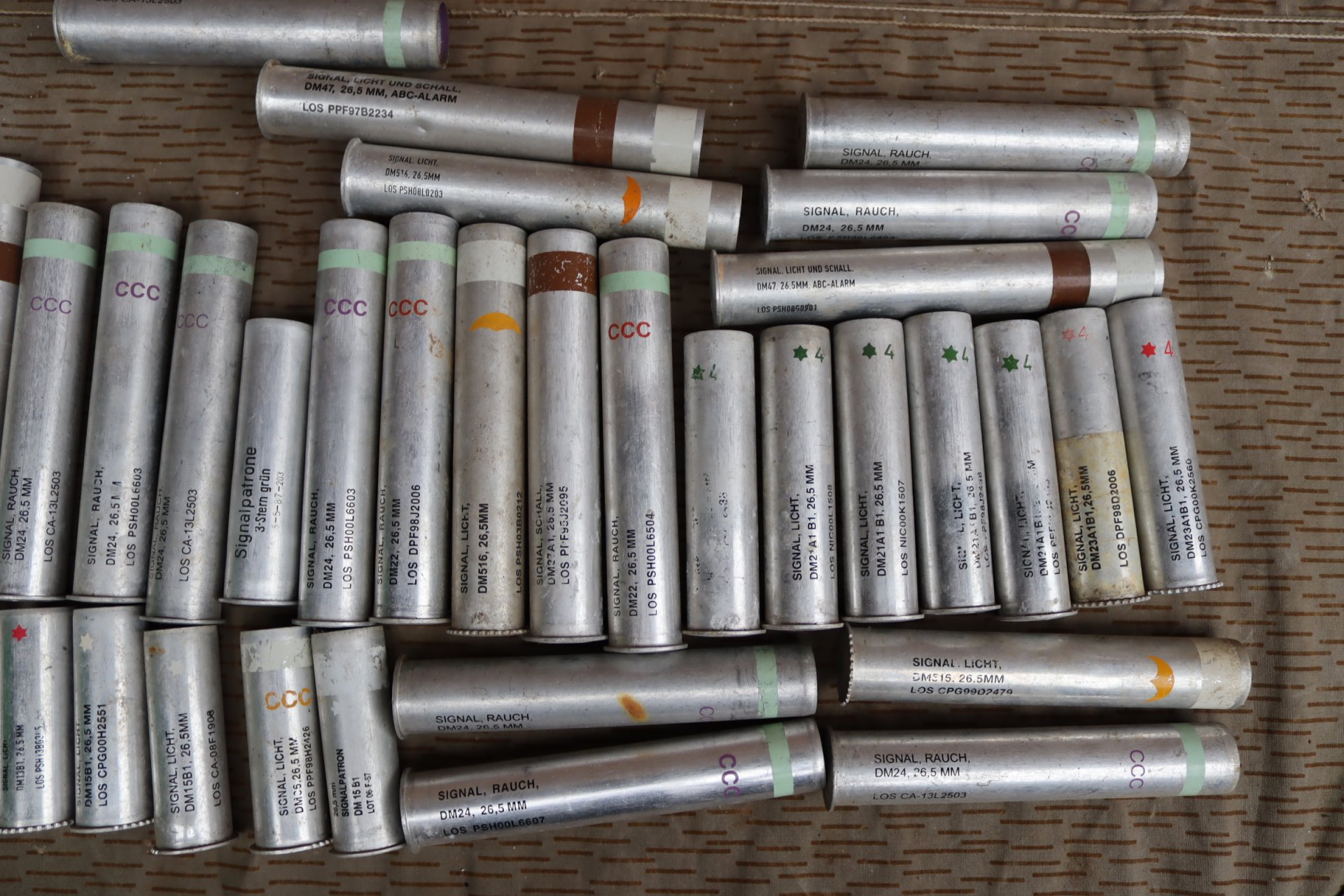 Konvolut Kaliber 4 Hülsen Leuchtmunition Signalmunition – Bild 3