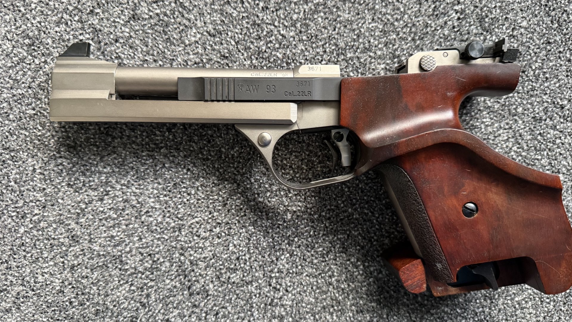 Sportpistole Feinwerkbau Mod. AW93 – Bild 4