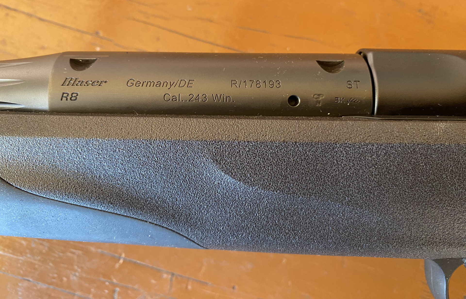 Blaser R8 .243 .243Win Professional Success Jagdmatch M18x1 Atzl Abzug – Bild 3