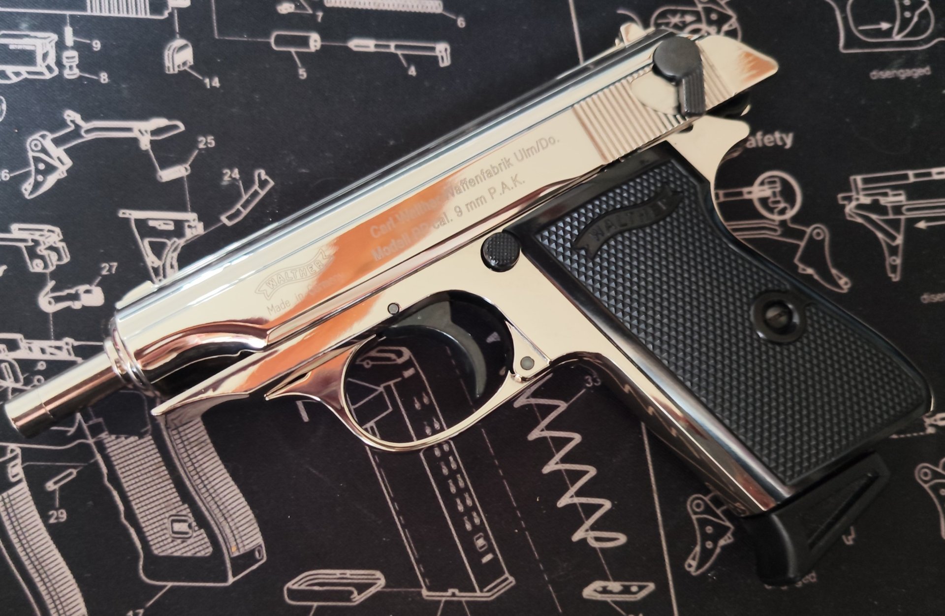 Walther PP Polished Chrome 9mm P.A.K – Bild 3