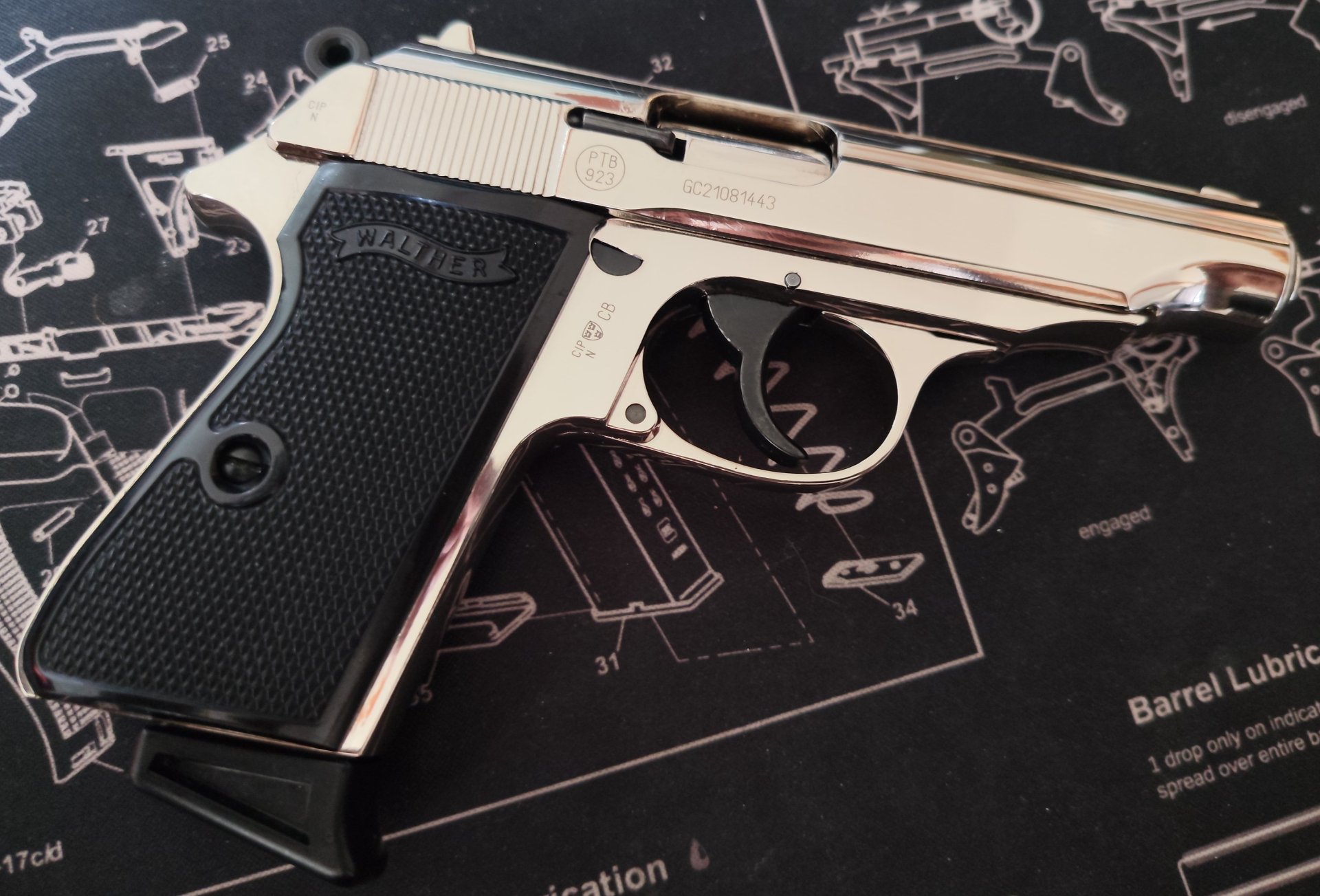 Walther PP Polished Chrome 9mm P.A.K – Bild 2