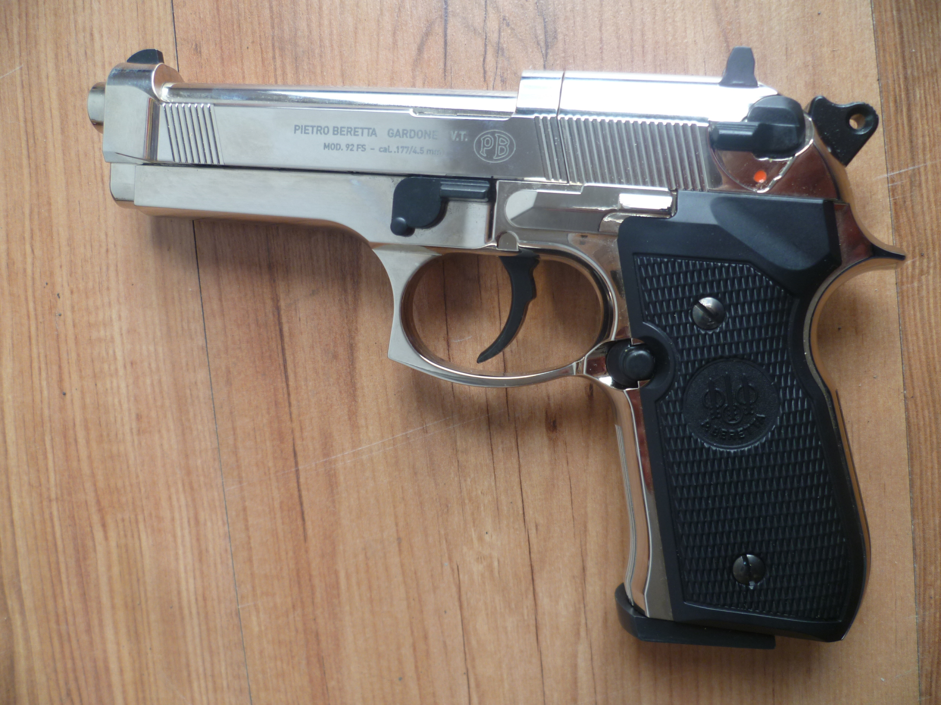 CO2-Luftpistole Beretta 92 FS 4,5mm Diabolo – Bild 2