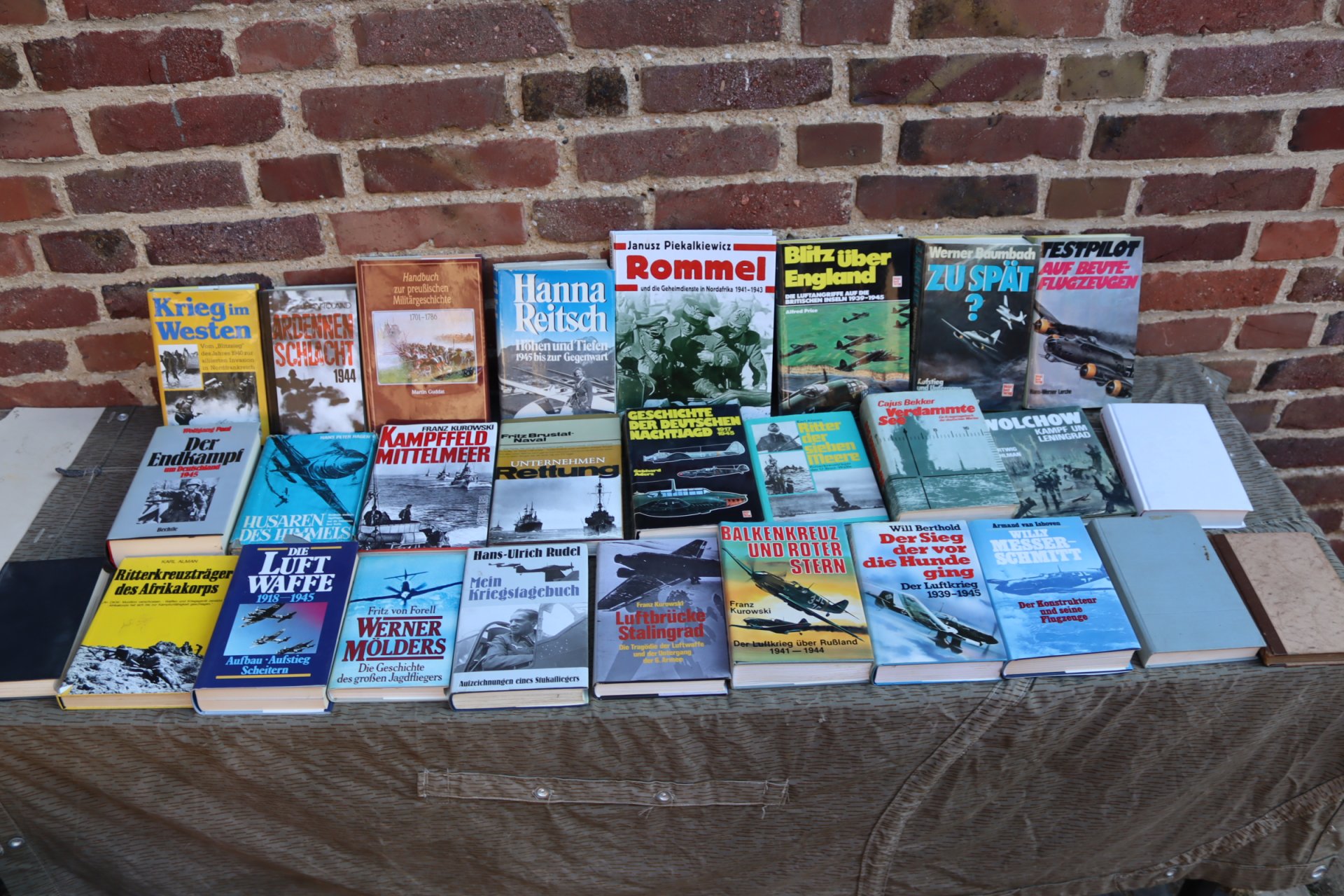 Bücher Konvolut Wehrmacht Luftwaffe 2.Weltkrieg Motorbuch 2.WK Kriegsmarine Waffenbücher – Bild 1