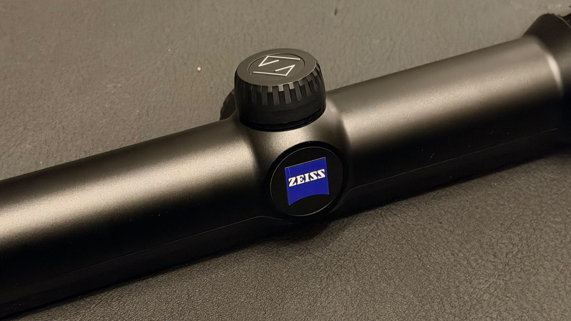 Zeiss Victory Varipoint M 1,1-4x24 T* | Absehen 0 | Leuchtpunkt | Innenschiene | Niggeloh Hülle | ZF – Bild 5