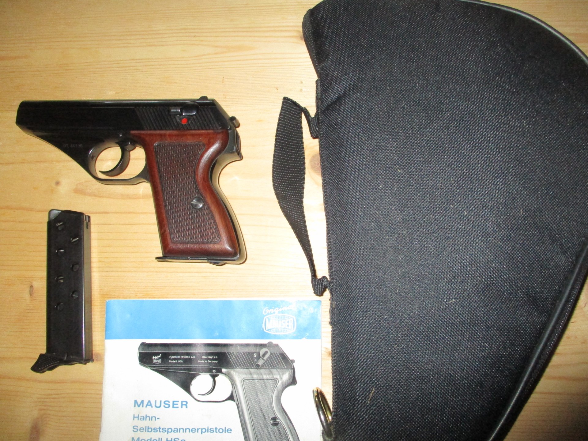 MAUSER Pistole Hsc 9mm kurz/.380 Browning + Zubehör – Bild 1