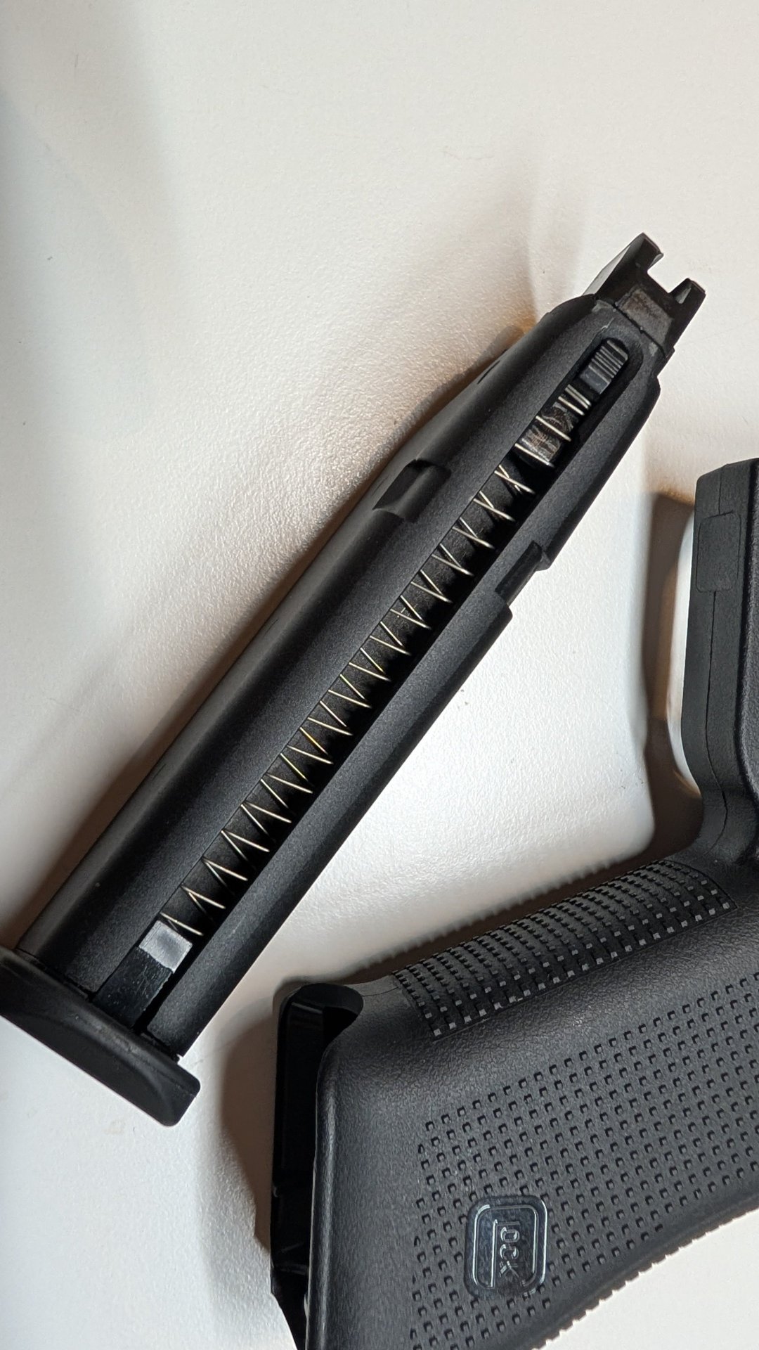 Glock 17 Gen5 GBB VFC 6mm Airsoft mit Blow Back – Bild 4