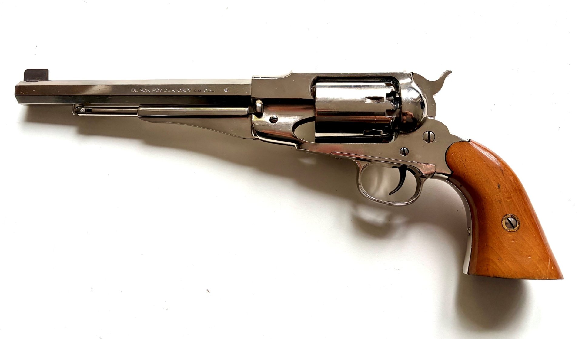 Remington 1858 Uberti Schwarzpulver Revolver .44 BP vernickelt – Bild 2
