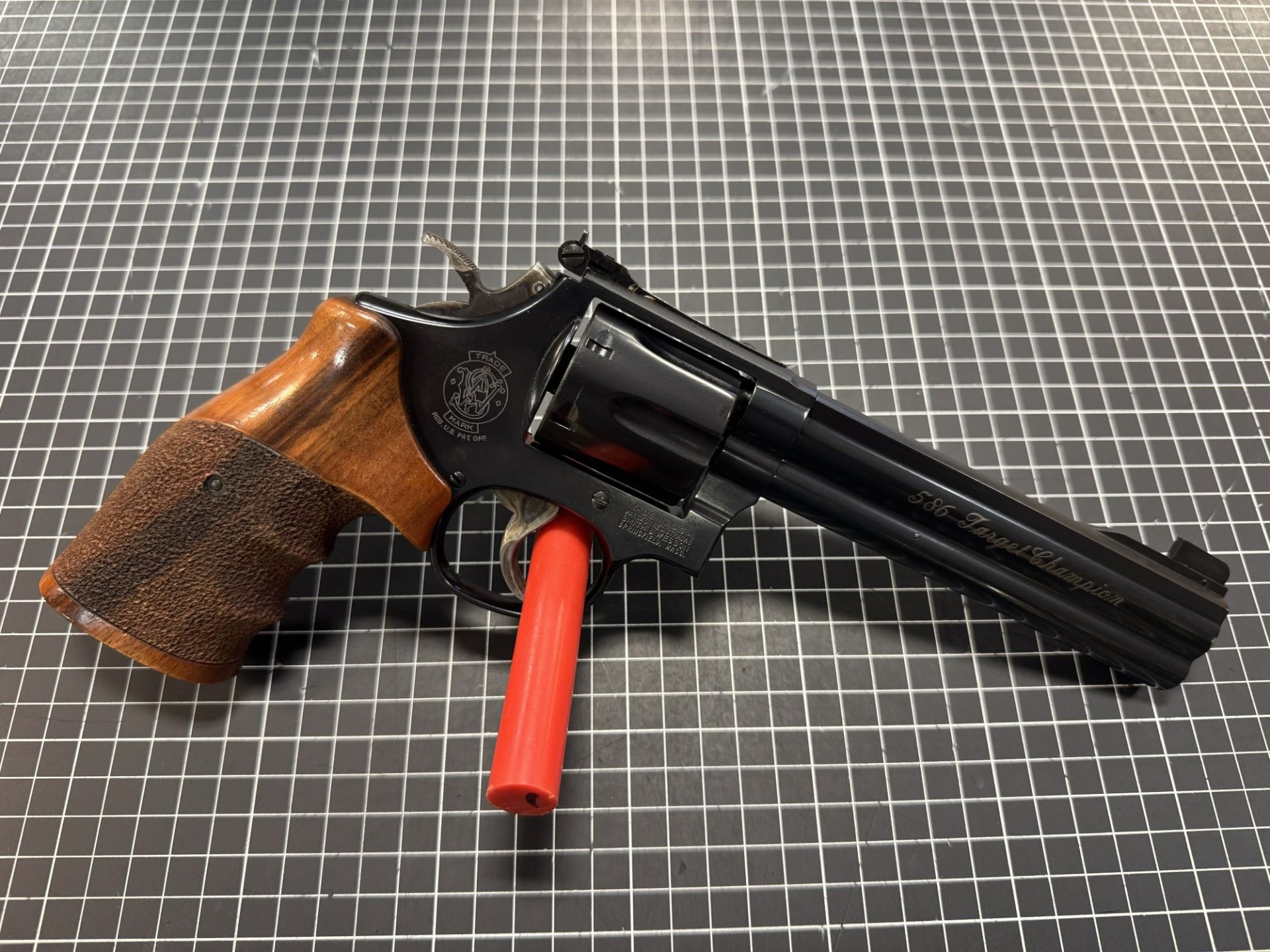 Smith & Wesson 586-4 Target Champion - Kal. .357 Magnum – Bild 1
