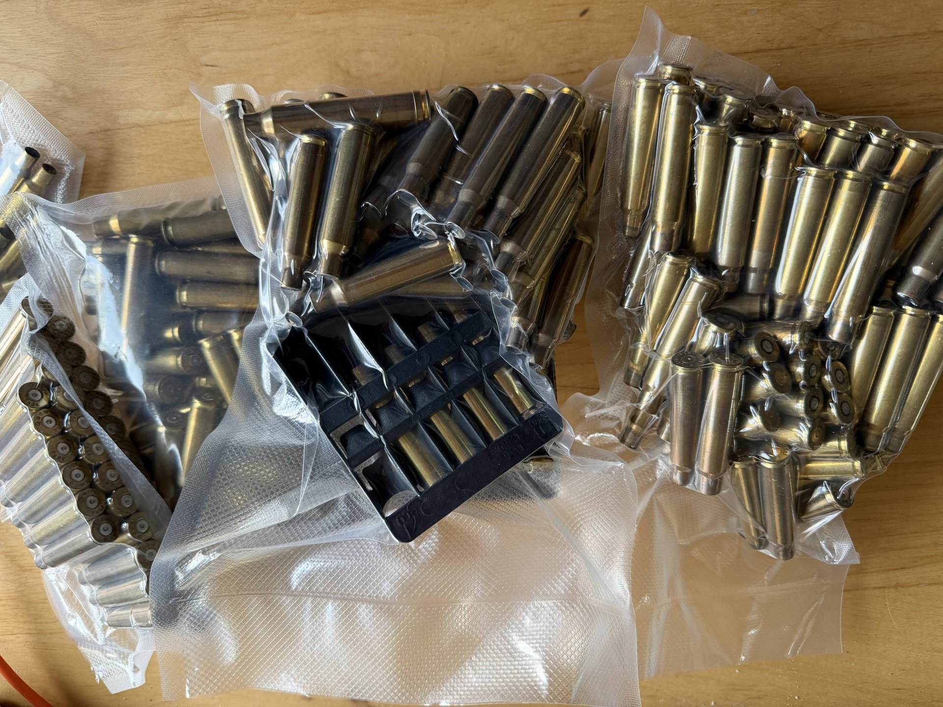 220+ Stk. Hülsen 8x57js / .308 Win. / 7x64 / 30-06 / 222 rem. / 6,5x55 – Bild 1