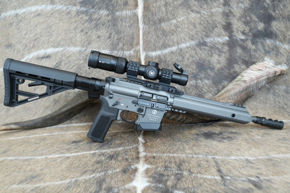 Neuware Schmeisser AR15-9 Kal. 9x19 inkl. Zielfernrohr inkl. eingeschossen WAFFEN FLÜHR ANSBACH – Bild 2