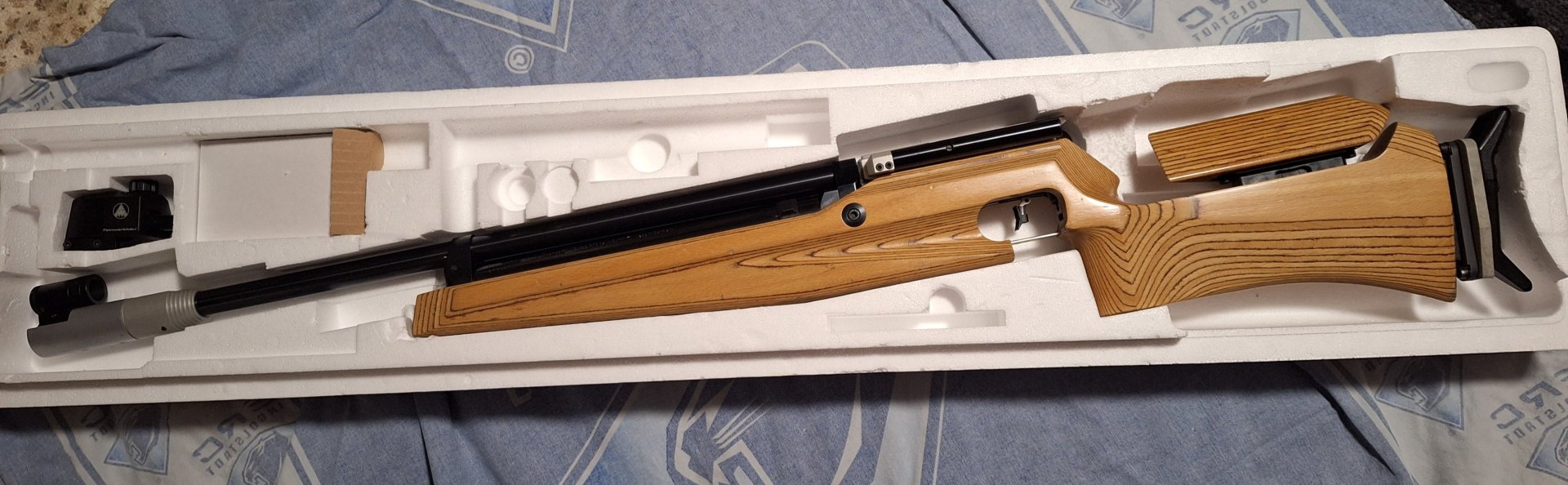 Feinwerkbau FWB 603 – Match Pressluftgewehr Absorber Schichtholzschaft Rechts – Bild 1