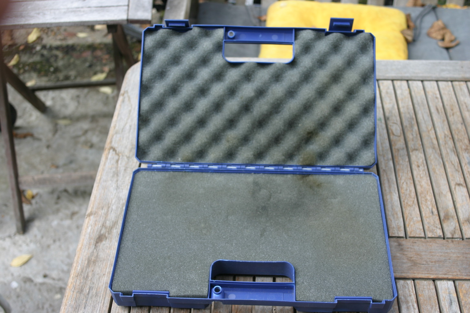 Original S&W Koffer blau für einen 44er – Bild 2