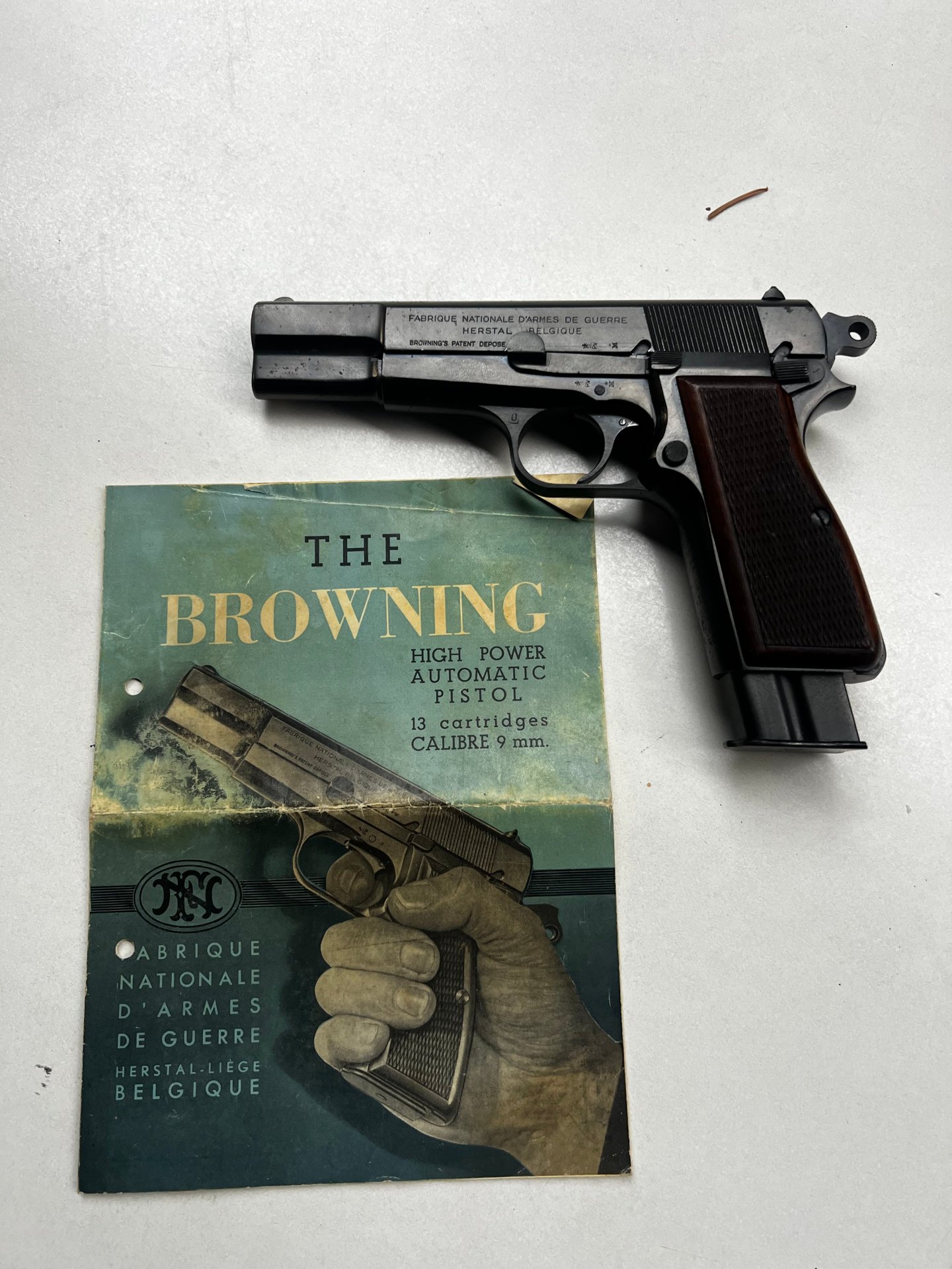 Pistole 9mm – Bild 1