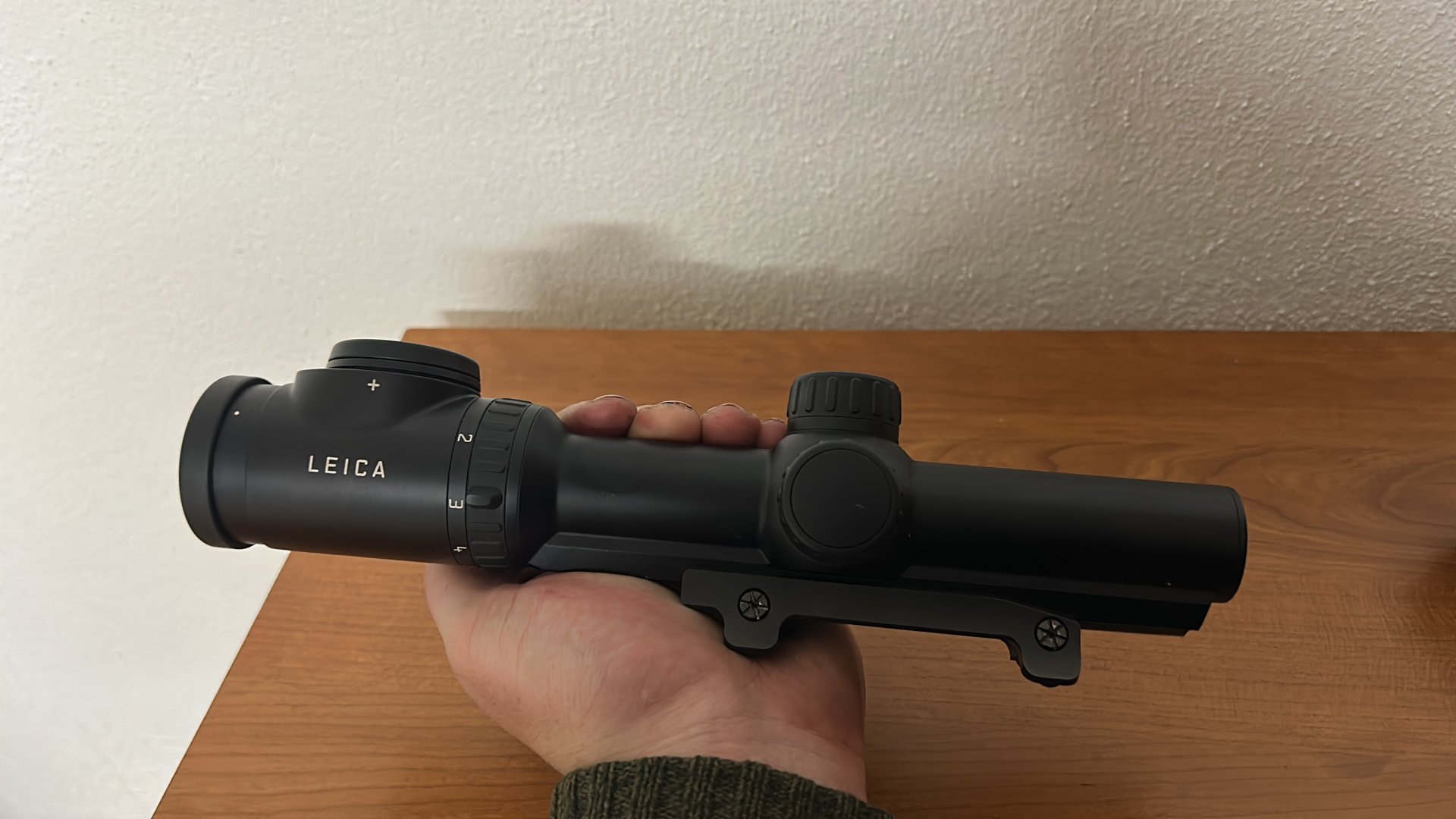 Leica Magnus 1-6,3x24 mit Blaser Sattelmontage – Bild 2
