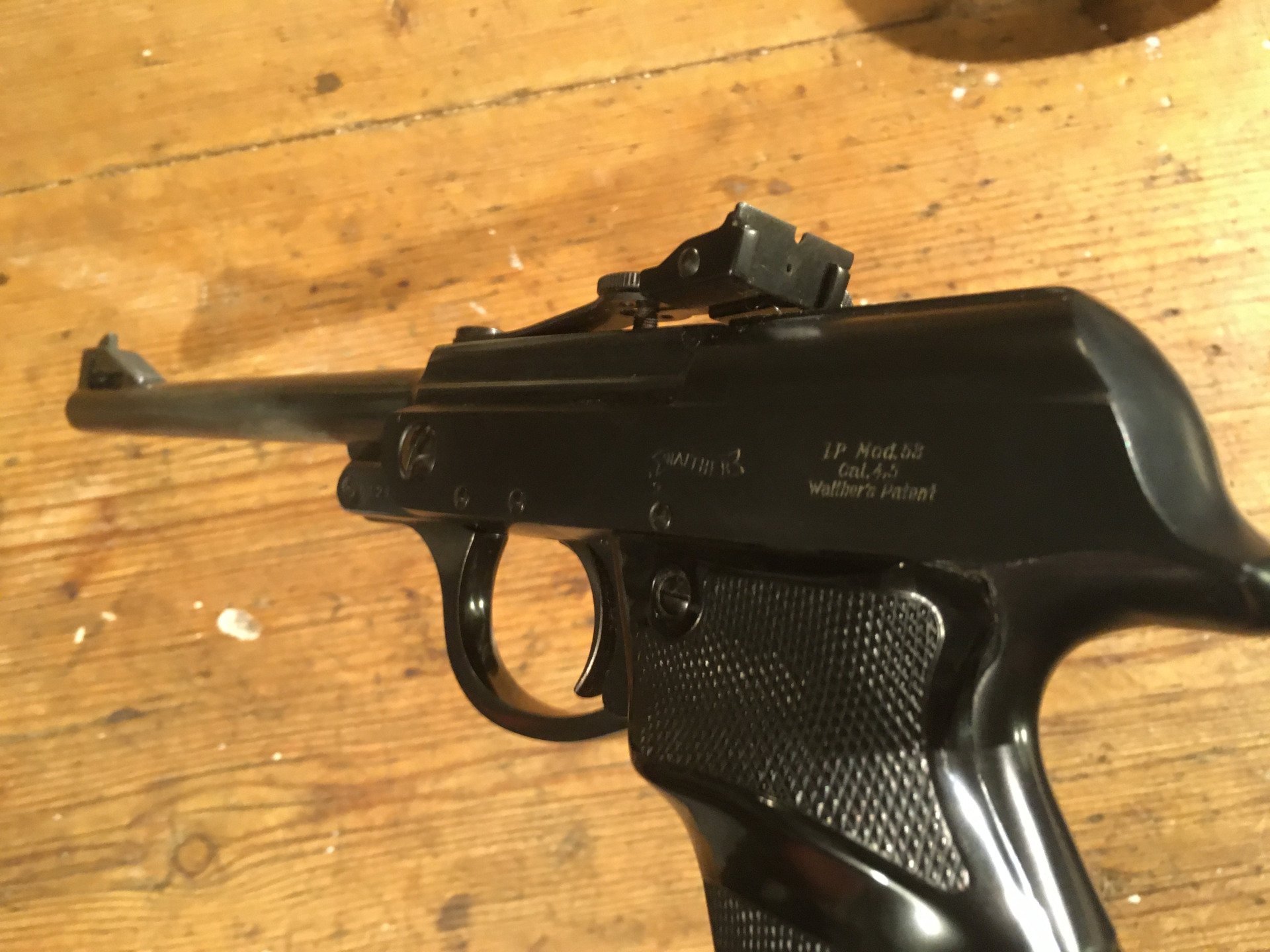 Walther LP53 frühe Fertigung, Entenbürzel, ohne F-Zeichen, Cal. 4,5 mm – Bild 7
