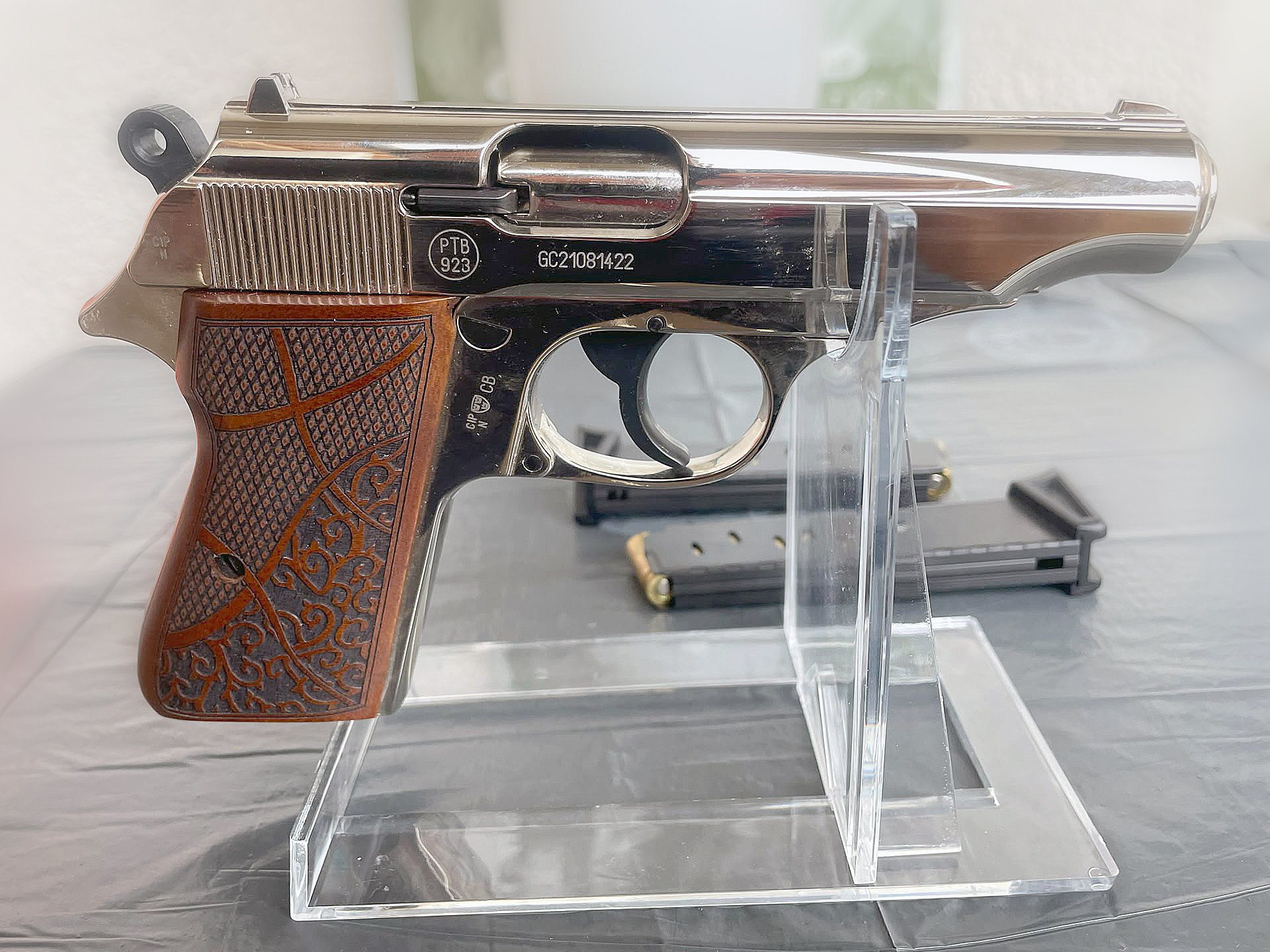 Walther Schreckschuss "Polizei" PP Kal. 9mm P.A.K. Chrom mit Edelholz-Griffschalen – Bild 4