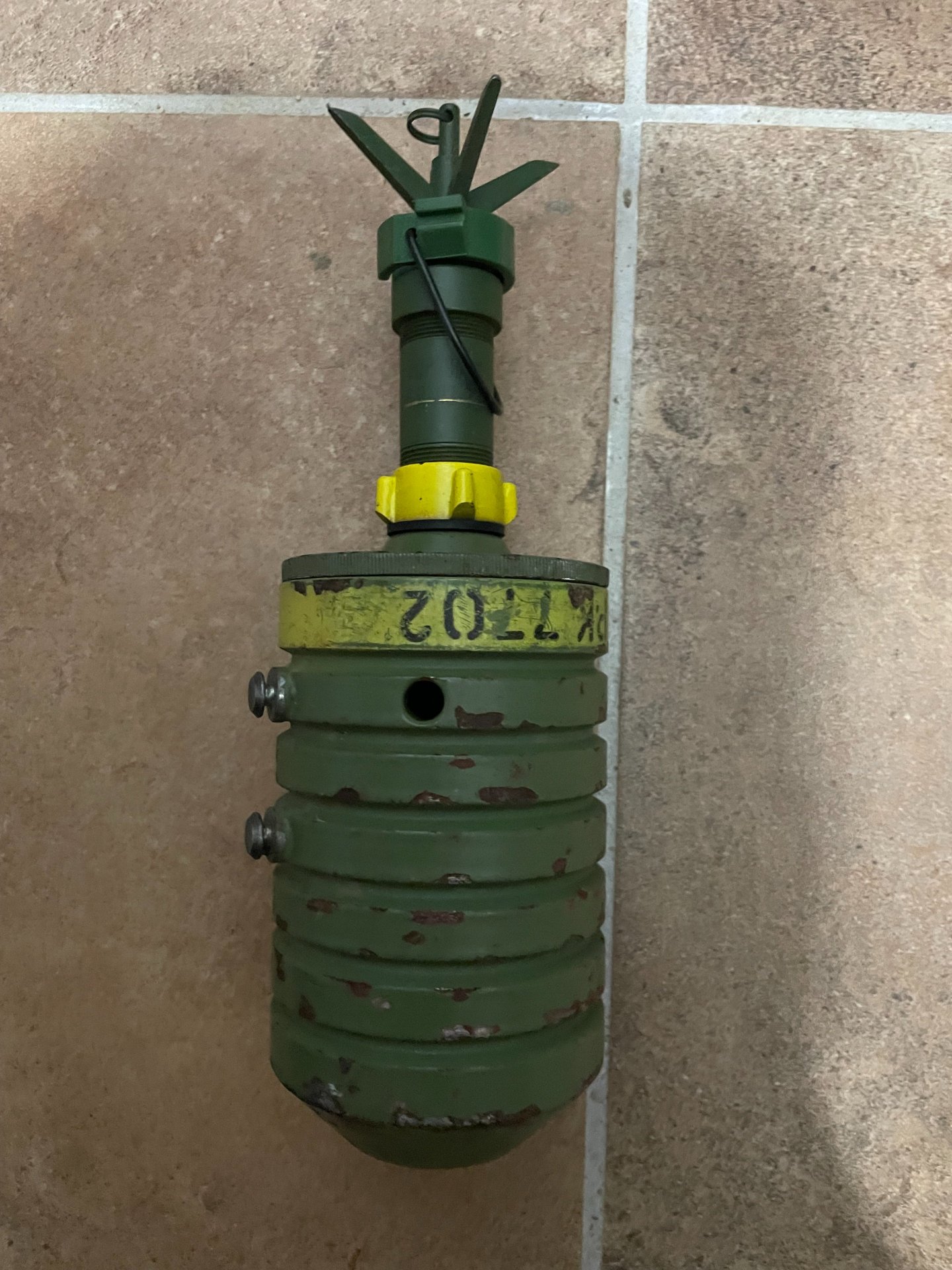 Jugoslawische Übungs-Antipersonenmine VPMR-3 mit Zünder – Bild 2