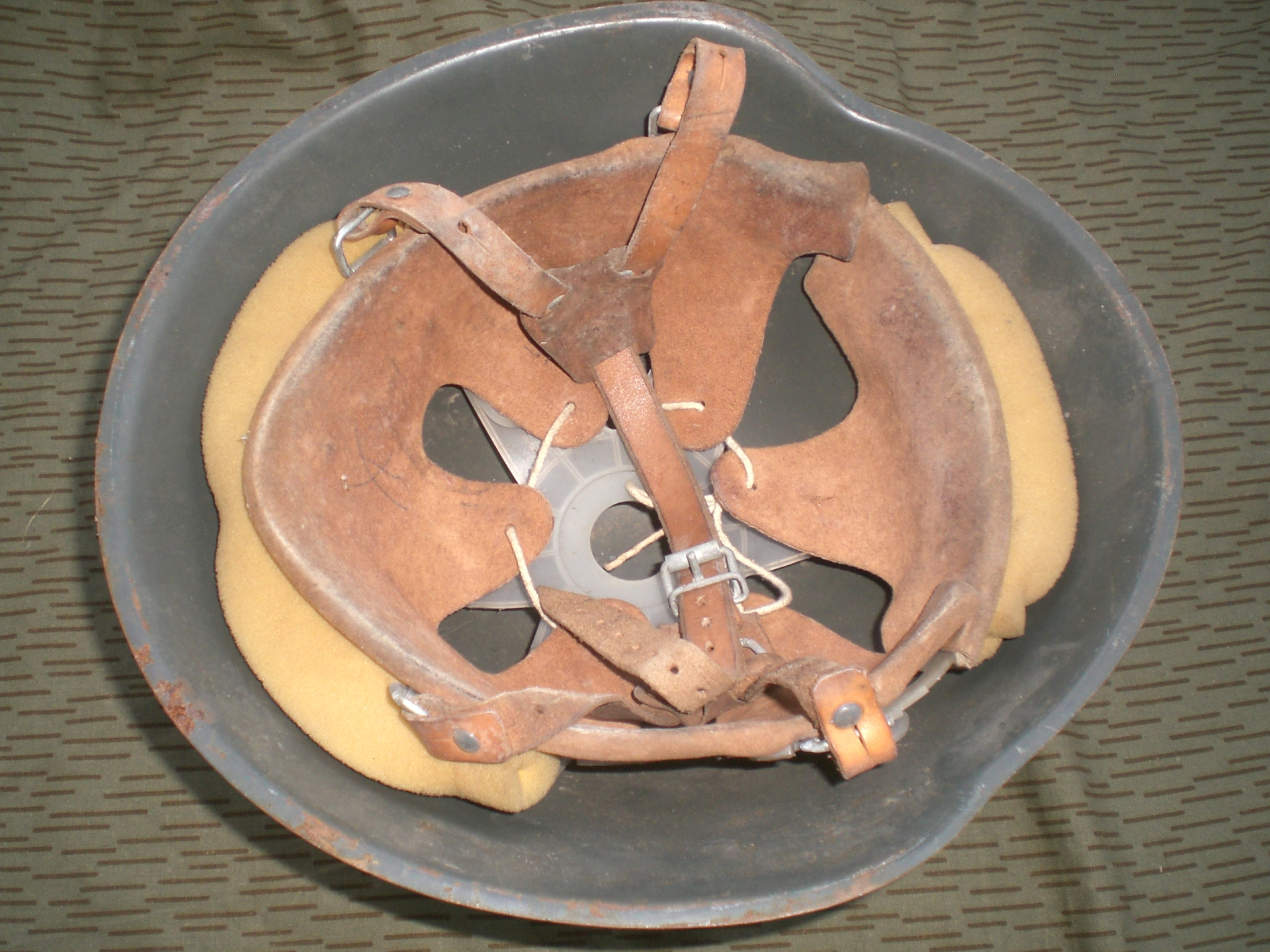 Stahlhelm M56 NVA – Bild 2