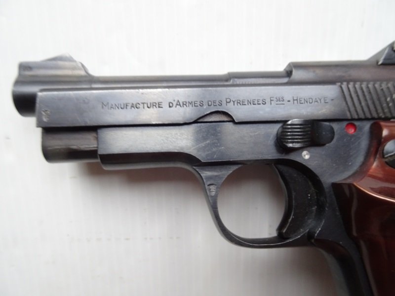 Halbautom. Pistole, UNIQUE, Mod. D6, Kal. .22lr – Bild 3
