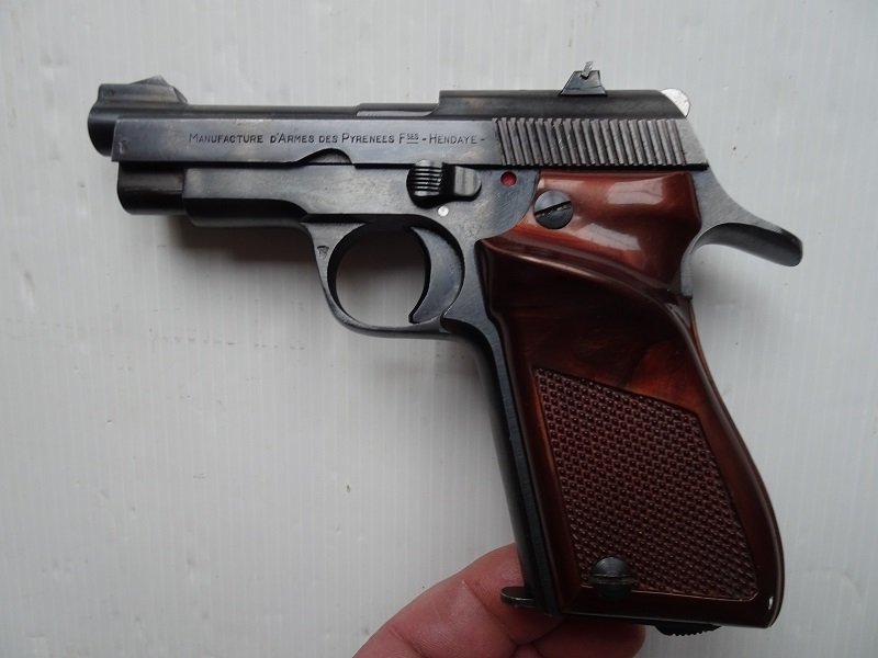 Halbautom. Pistole, UNIQUE, Mod. D6, Kal. .22lr – Bild 2