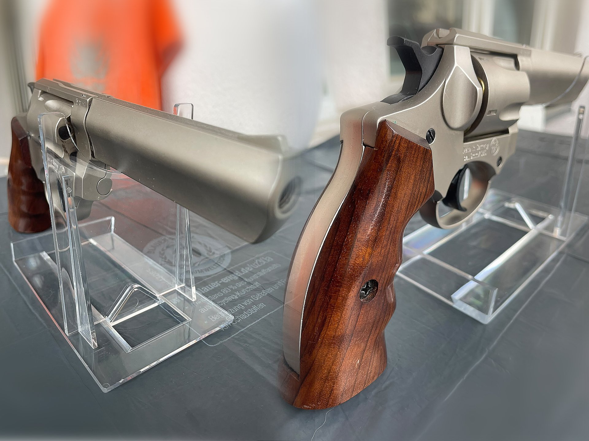 IWG Madlock Revolver Kal. 9mm P.A.K. Nickel wie original "Ruger GP 100" mit Kontur-Holzgriffschalen – Bild 2
