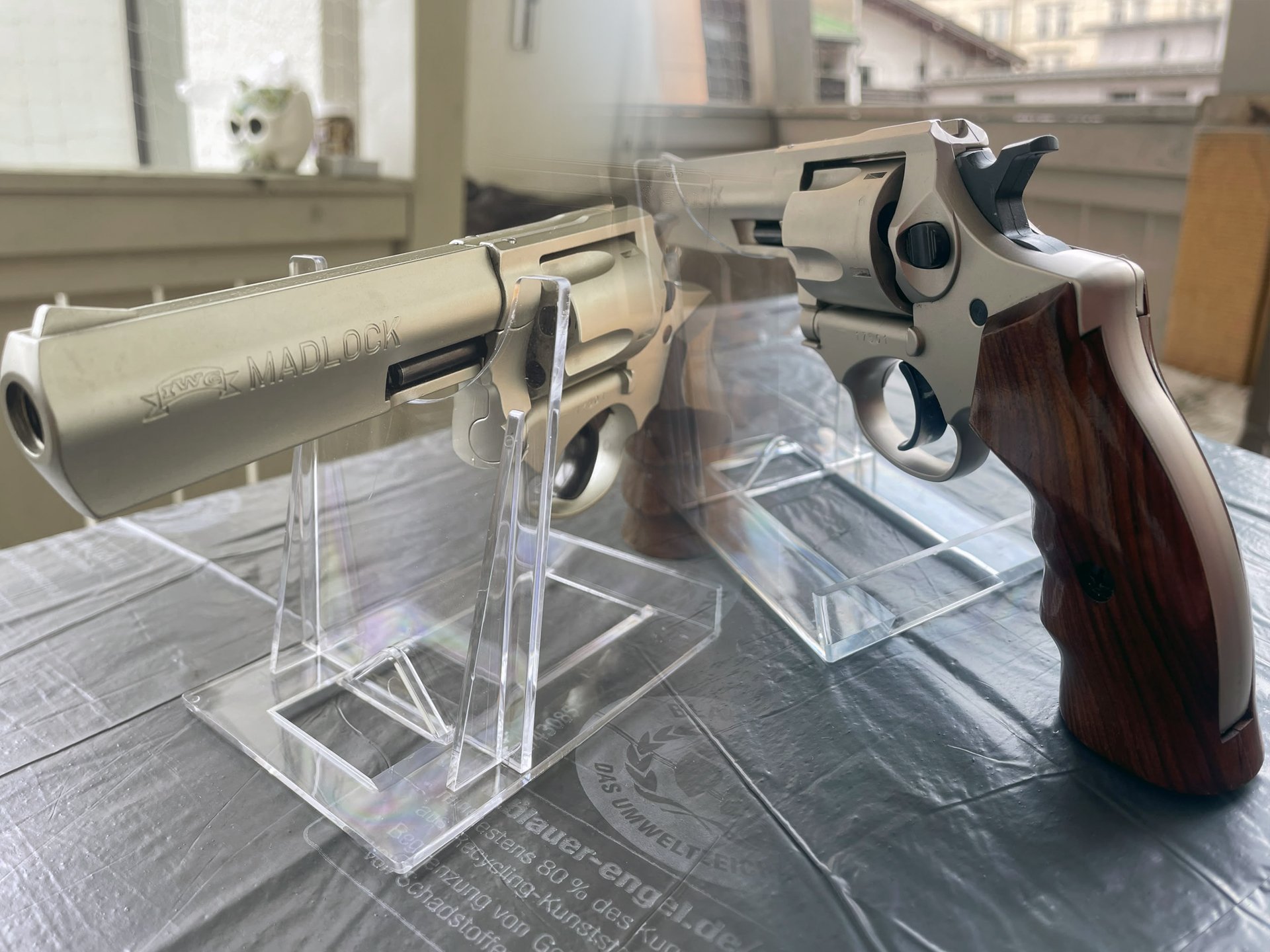 IWG Madlock Revolver Kal. 9mm P.A.K. Nickel wie original "Ruger GP 100" mit Kontur-Holzgriffschalen – Bild 4
