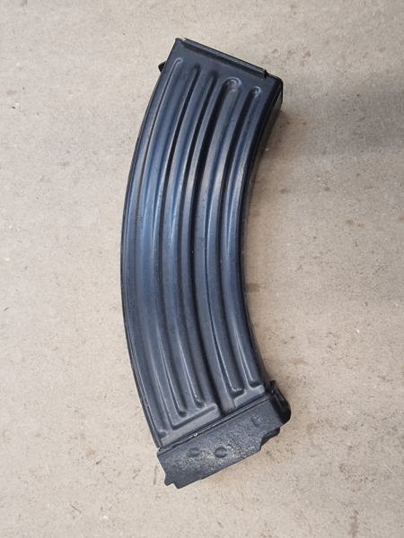 Original 30er Deko-Magazin für tschechoslowakisches Sturmgewehr Samopal vz58 abgeändert. Deko – Bild 1