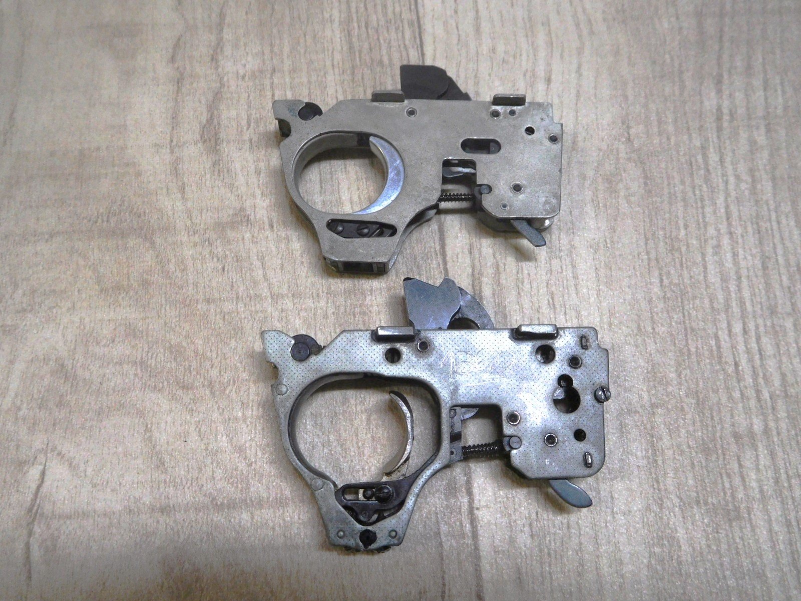 2 Stck. Abzugsgruppe für Walther GSP – Bild 1