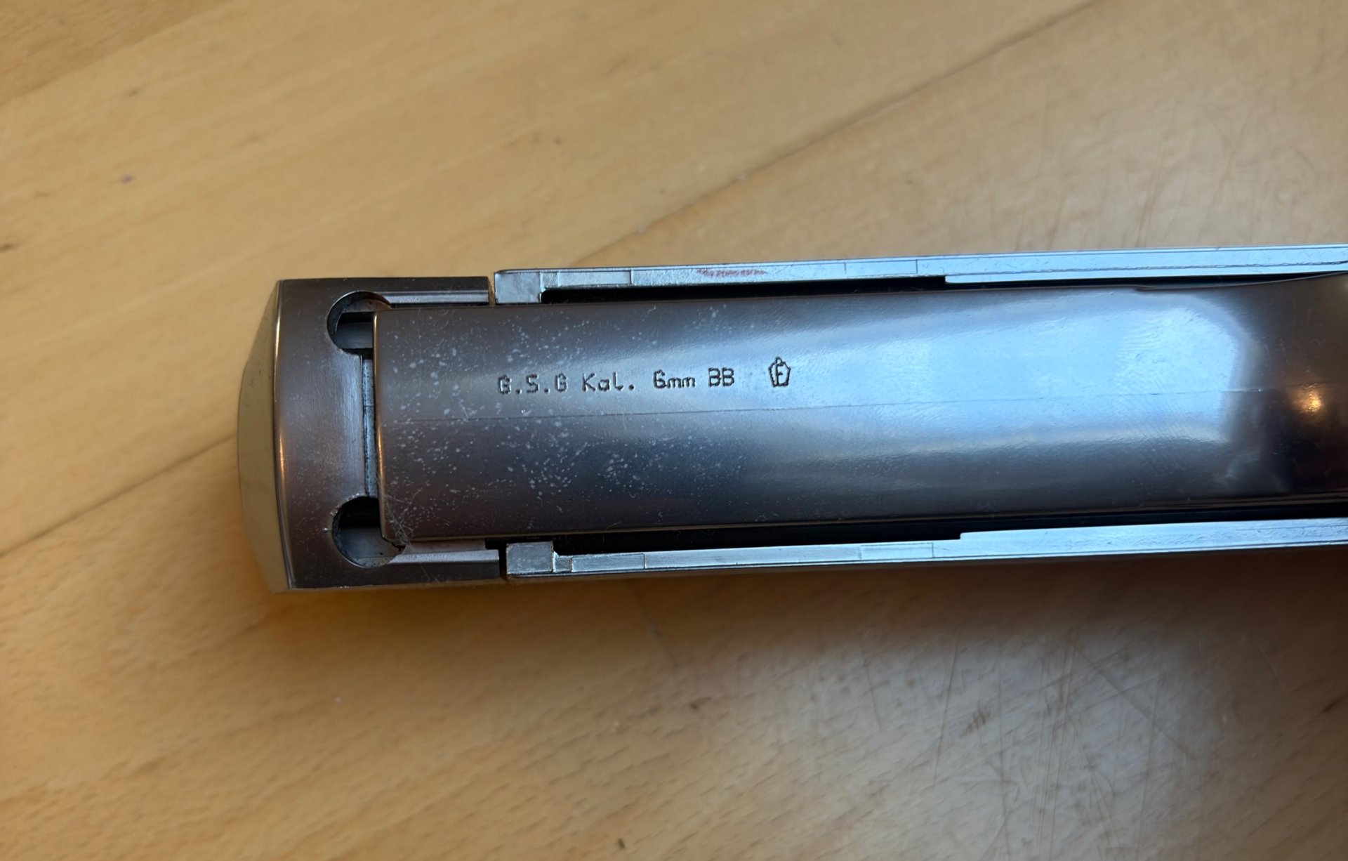 Tokyo Marui Desert Eagle .50AE GBB (Silver / Chrome) + 2 Magazine | F-Zeichen & GSG Import – Bild 3