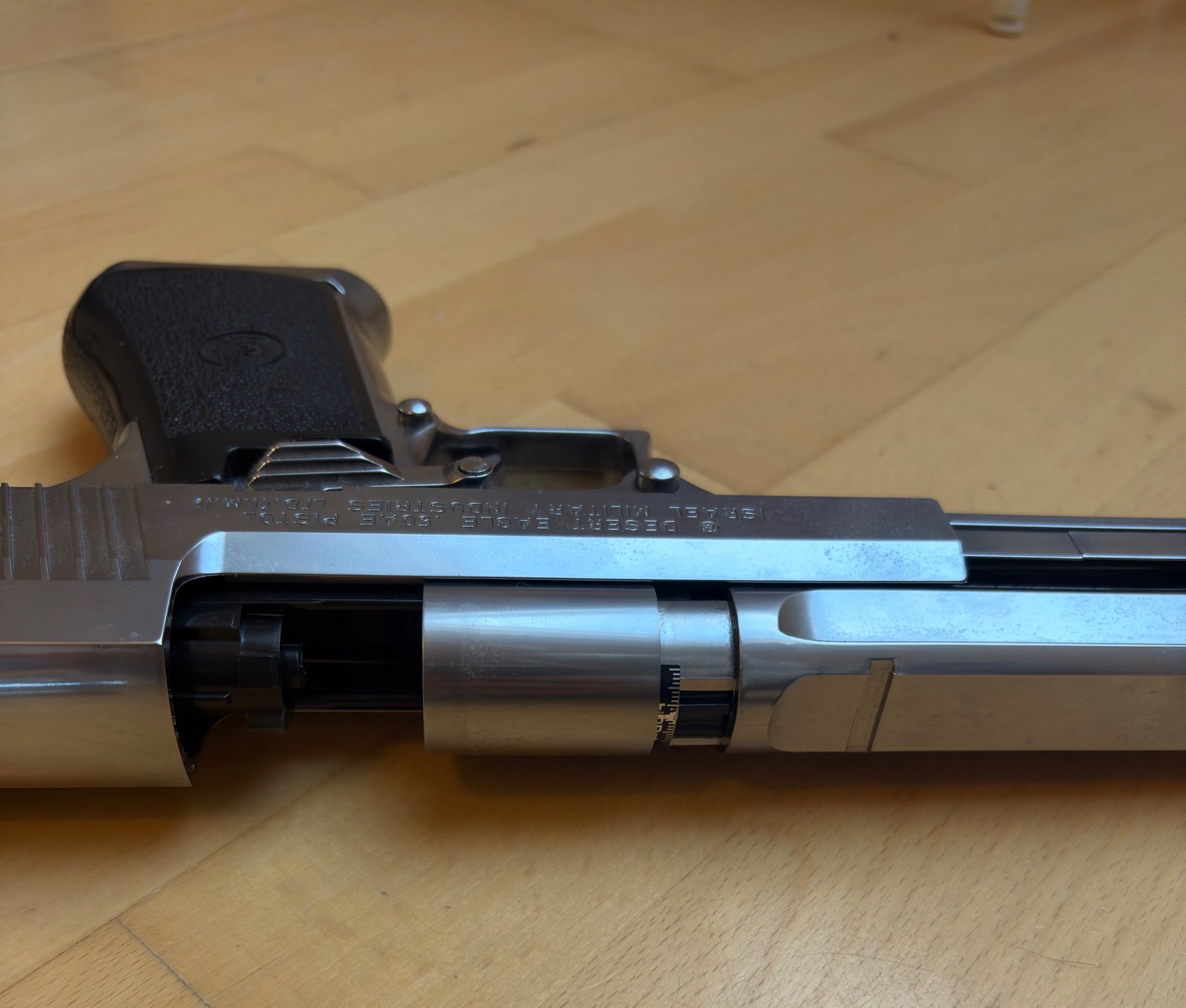 Tokyo Marui Desert Eagle .50AE GBB (Silver / Chrome) + 2 Magazine | F-Zeichen & GSG Import – Bild 4