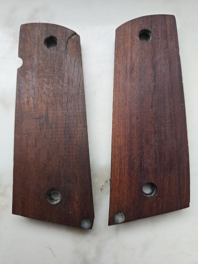 Holzgriffschalen für 1911er und baugleiche Pistolen bzw. Griffstücke – Bild 2