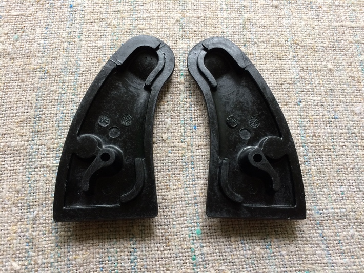 Griffschalen für Leuchtpistole LP-34 – Bild 2