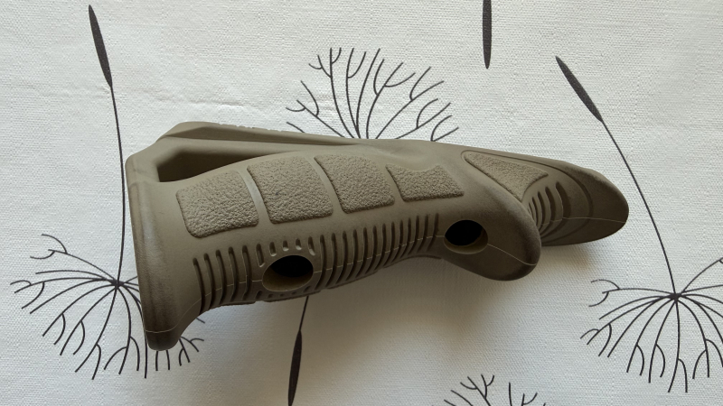 AR 15 FAB Defense Vordergriff – Bild 2