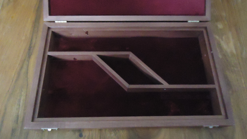 "Holzschatulle" für zwei Vorderladerrevolver (Navy 1851) – Bild 3