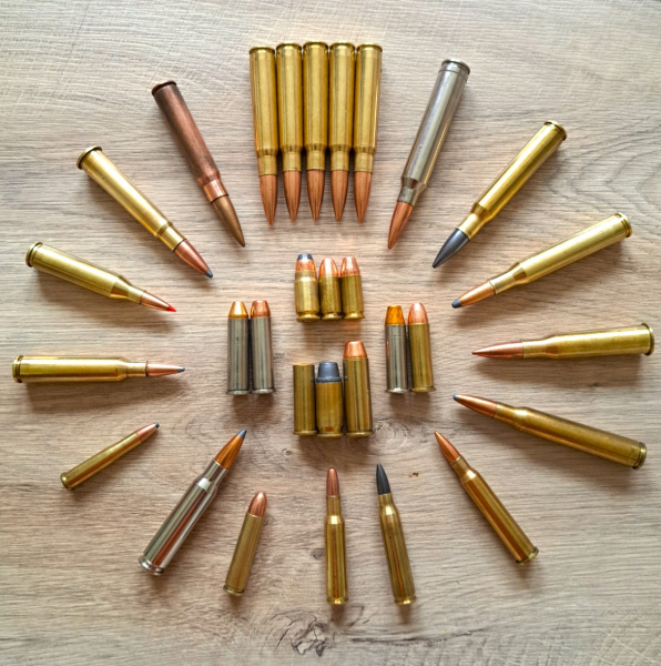 Konvolut Deko-Sammlerpatronen Militär- + Jagdmunition – Bild 2