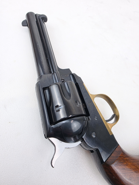 Revolver Hege-Uberti 1890 Army S.A. Outlaw Kal. .44/40 *TOP* – Bild 5