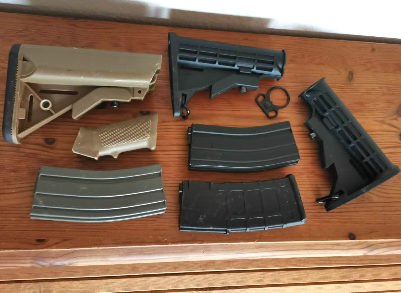 Airsoft Konvolut M4 M16 Buttstock Magazine – immagine 5