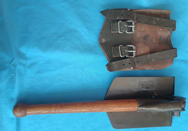 Original BW Bundeswehr Feldspaten von 1965 mit Tragetasche – Bild 2