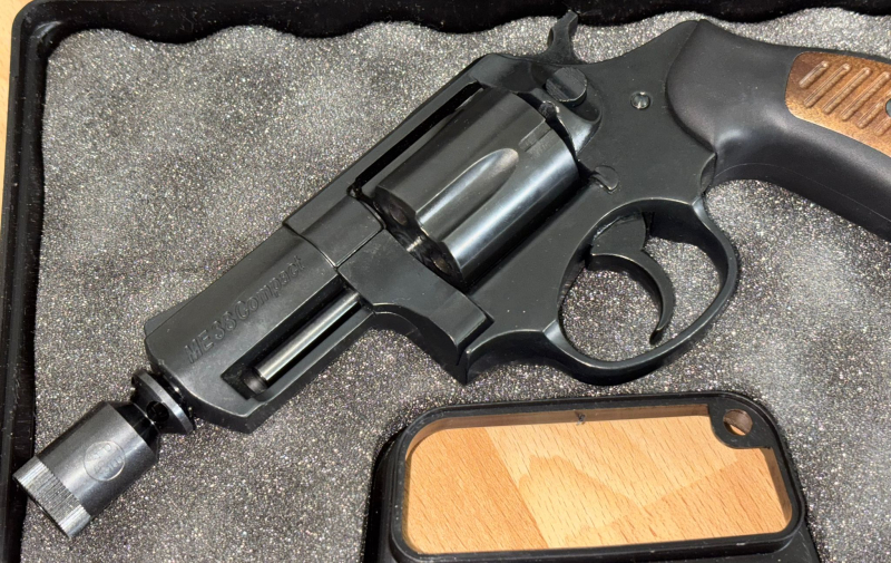 Schreckschuss Revolver ME 38 Compact, PTB 797, Kaliber 9mm R, evtl. Ungeschossen + Koffer usw. – Bild 4