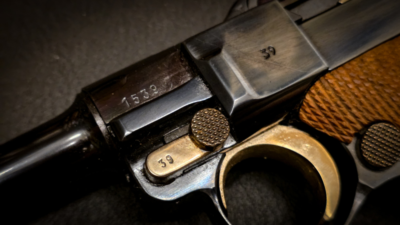 Mauser P08 Luger byf 41 1941 | Werksüberarbeitung Mauser Oberndorf 1998 | Hochglanzbrünierung – Bild 2
