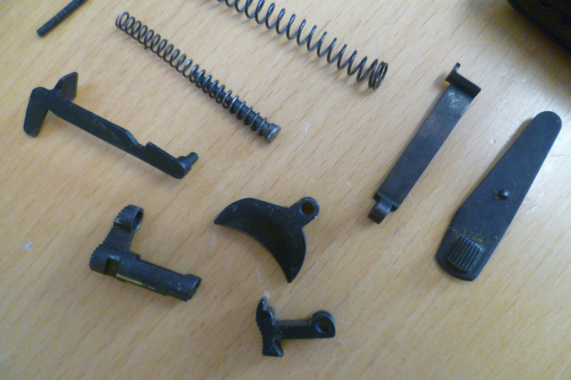 Konvolut freie Ersatzteile und Magazin Bernadelli Mod. 68 – Bild 4
