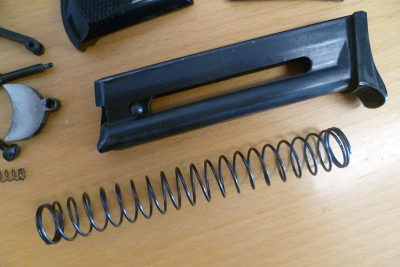 Konvolut freie Ersatzteile und Magazin Bernadelli Mod. 60 – Bild 4