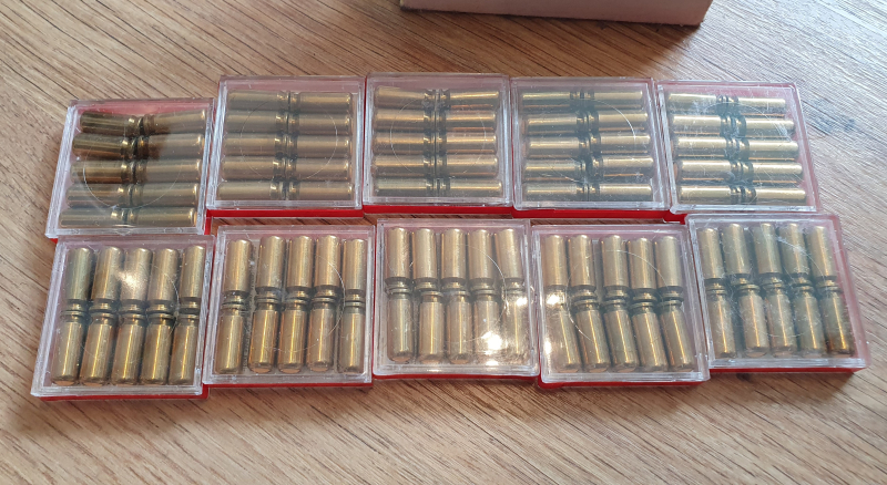 Wadie 8mm Knall CS-Reizstoffpatronen Karton mit 10 Schachteln Sammler – Bild 2