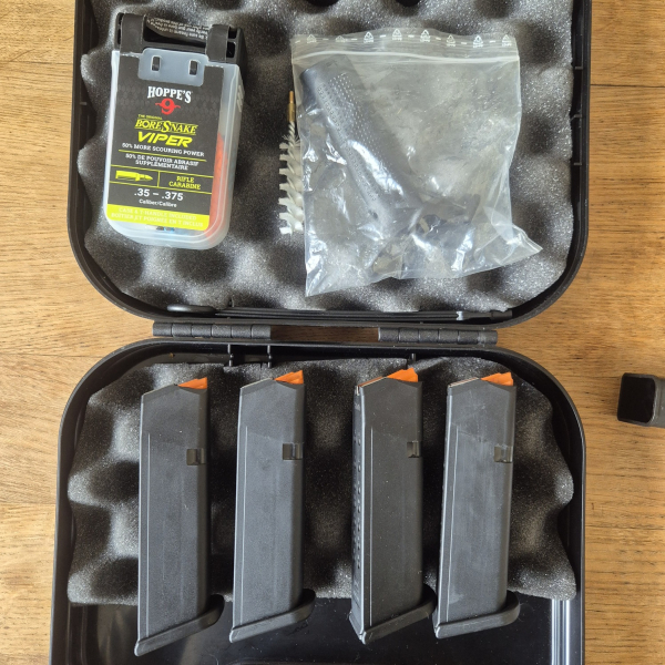 Glock 45 MOS Gen5 9mm Holosun SCS und Holster – Bild 4