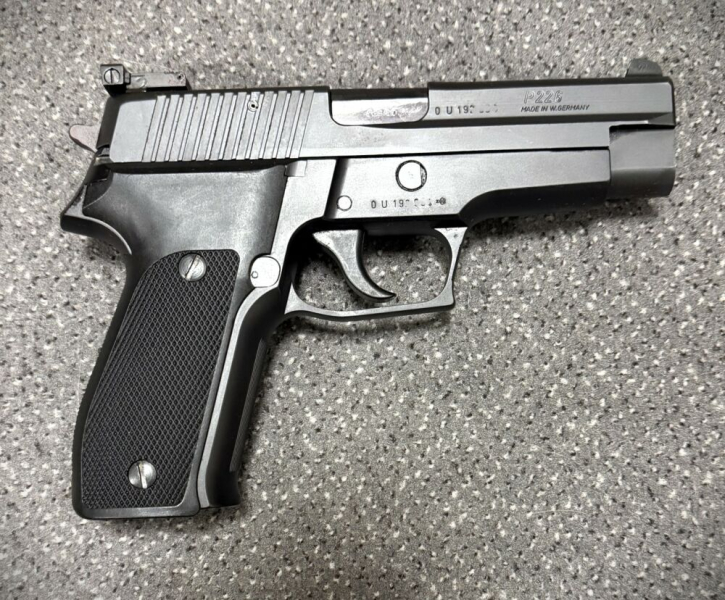 SIG Sauer P226 – imaginea 2